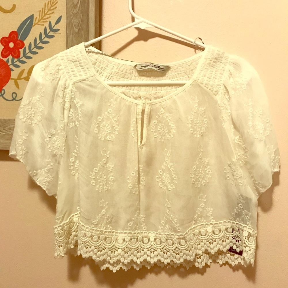 NWOT Zara Embroidered Crop Top Size Small